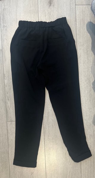 Pantalón Negro con Cordón
