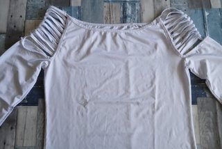 Camiseta Manga Larga con Hombros Calados