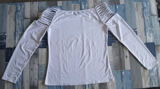 Camiseta Manga Larga con Hombros Calados