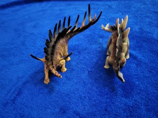 Pack de 12 dinosaurios de juguete – diferentes tam