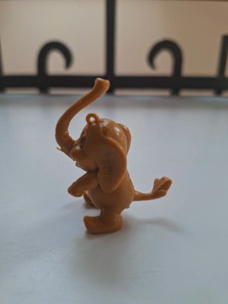 3 figuras bootleg PVC años 80