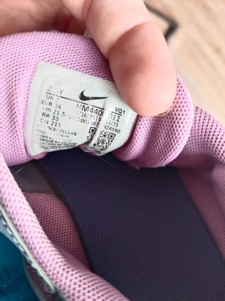 Deportivas Nike niña azul y morad talla 34 pocouso