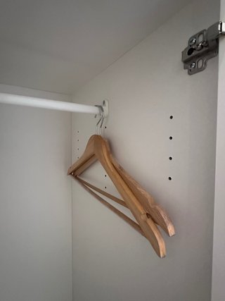 Armario IKEA de dos puertas blanco