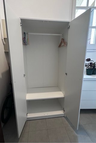 Armario IKEA de dos puertas blanco