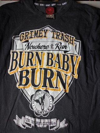 Camiseta Grimey Burn Baby Burn