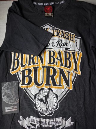 Camiseta Grimey Burn Baby Burn