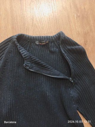 Jersey Negro Easy Wear Cremallera Asimétrica