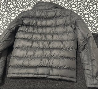 Abrigo de plumas negro talla S
