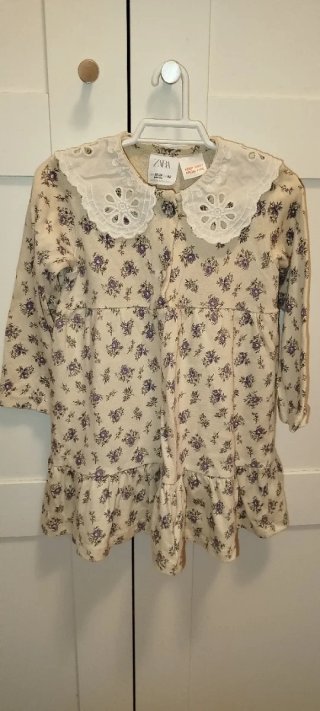 Vestido Zara flores cuello babero 18-24m