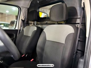 RENAULT KANGOO CON DOS AÑOS DE GARANTIA