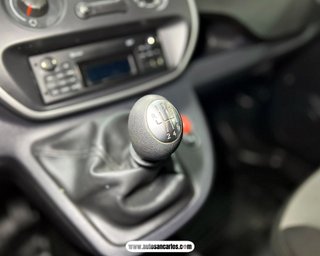 RENAULT KANGOO CON DOS AÑOS DE GARANTIA