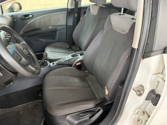 SEAT Leon 2009 1.9 tdi pegatina B