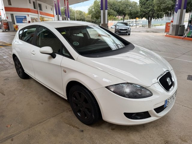 SEAT Leon 2009 1.9 tdi pegatina B