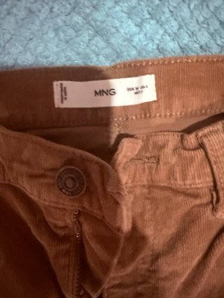 Pantalones de pana Mango marrones