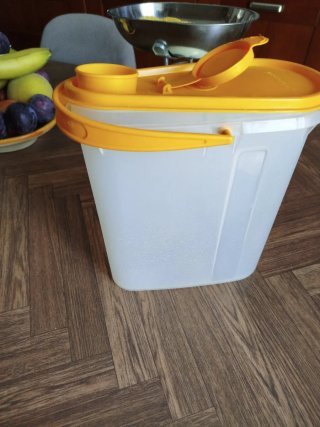 Contenitore Tupperware Bianco e Giallo