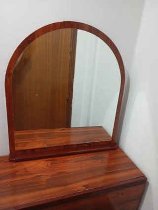 Tocador de Madera con Espejo