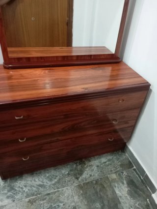Tocador de Madera con Espejo