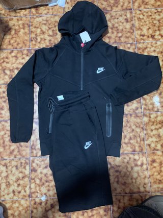 Conjunto Nike Tech Negro