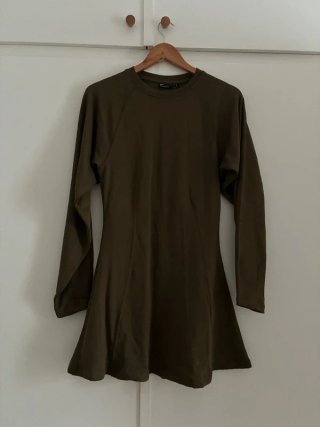 Vestido corto sudadera ASOS Design
