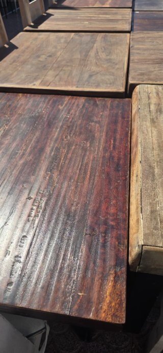 Conjunto de Mesas y Sillas de Madera de Teca