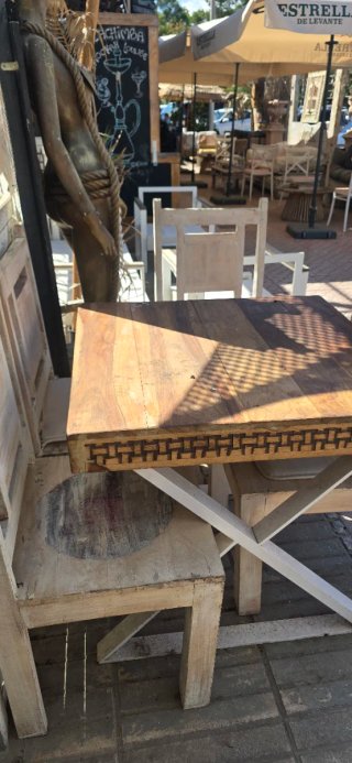 Conjunto de Mesas y Sillas de Madera de Teca