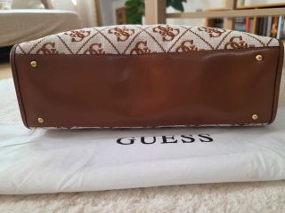 Bolso Guess bordado beige y marrón