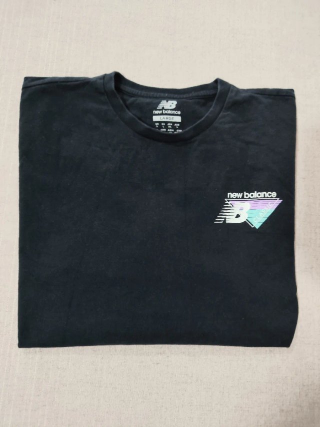 Camiseta New Balance Manga Larga Negra