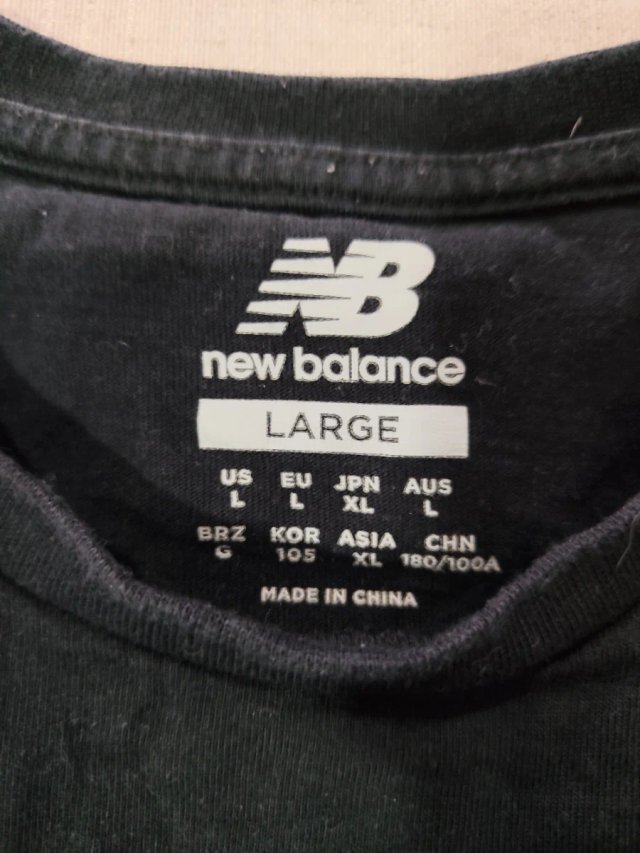 Camiseta New Balance Manga Larga Negra