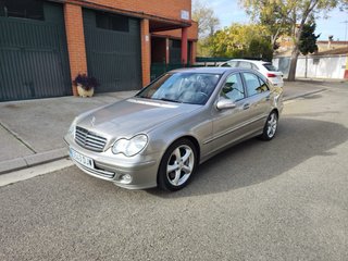 Mercedes C320 CDI del año 2007 con 140.000 km.