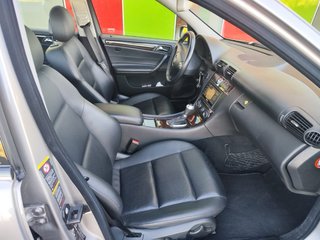 Mercedes C320 CDI del año 2007 con 140.000 km.