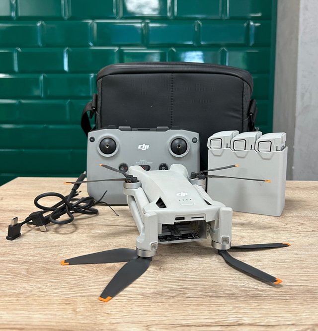 Dron DJI Mini 3 Fly More Combo - foto 2