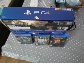 Consola PS4 1TB Negra + 3 Juegos