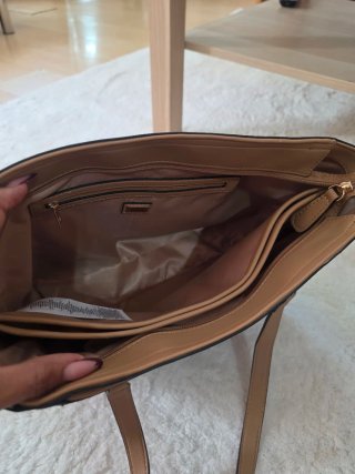 Bolso Guess Mediano Marrón y beige