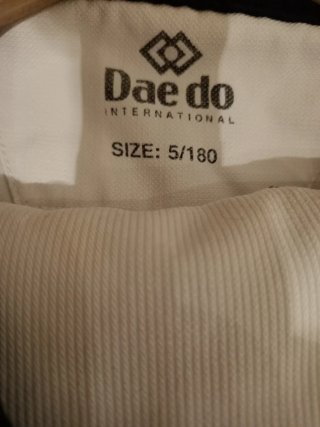 Traje de Taekwondo Daedo Talla 180/5