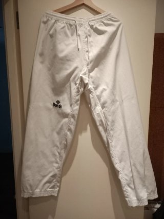 Traje de Taekwondo Daedo Talla 180/5