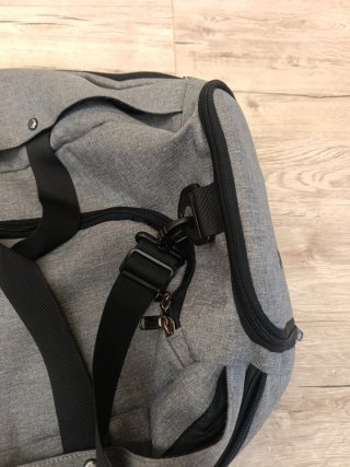 Mochila de Deporte o Viaje Gris