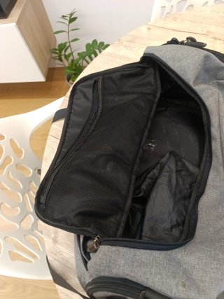 Mochila de Deporte o Viaje Gris