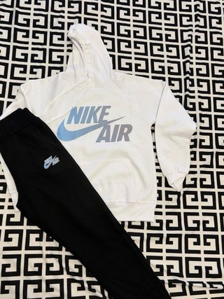 Conjunto Nike Sudadera y Pantalón Rojo/Negro