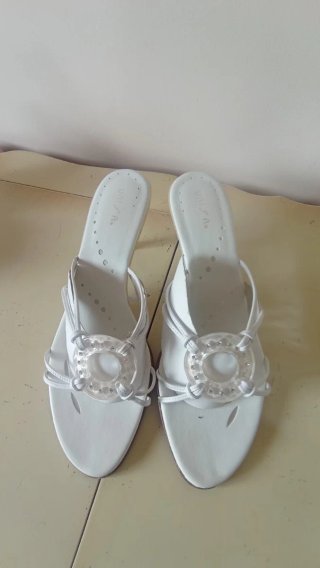 Sandalias Unisa Blancas Talla 38