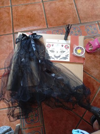 Set Halloween Novia Cadáver con Luz y Maquillaje