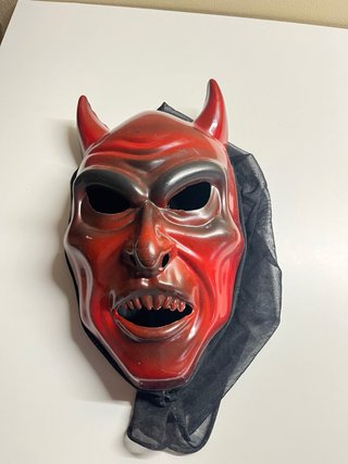 Máscara de Diablo Roja y Negra
