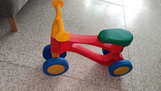 Bicicleta correpasillos infantil