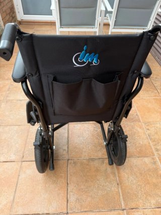 Silla de ruedas TotalCare RP 40 cm con cojín extra