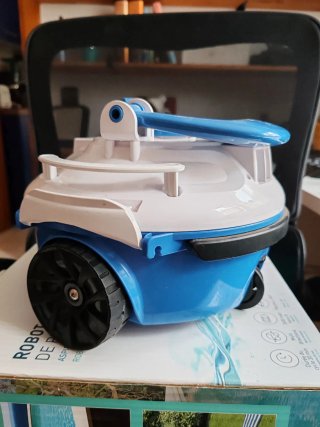 Robot Limpiafondos Piscina Robopool Guppy