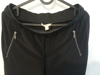 Pantalón Negro con Cremalleras