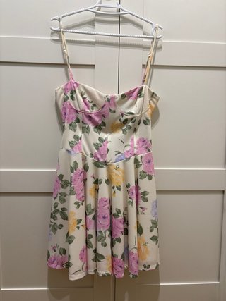 Vestido corto con estampado floral