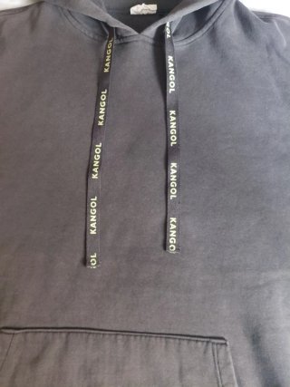 Sudadera Unisex Kangol con capucha gris oscuro