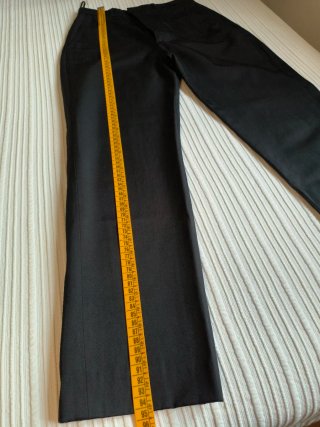 Pantalón negro Zara