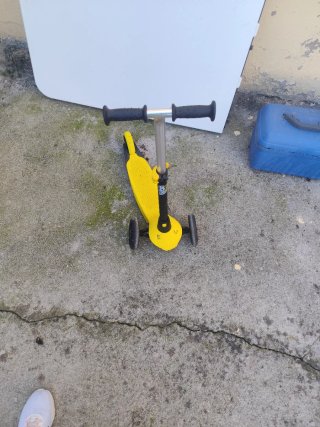 Patinete Decathlon Amarillo