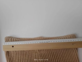 Pantalón camel punto acampanado